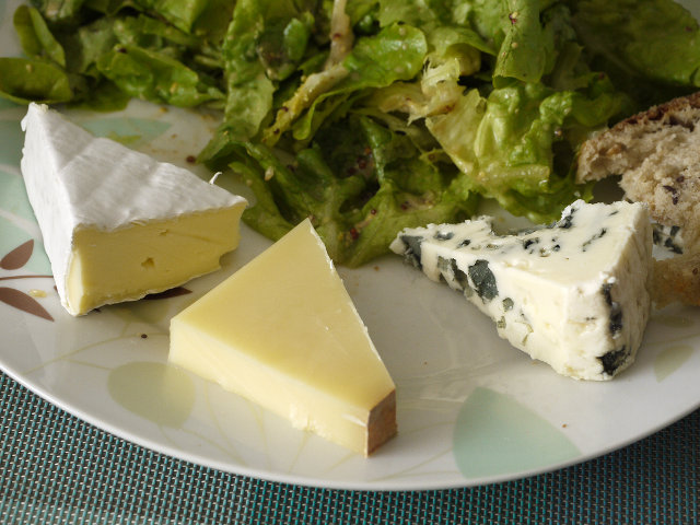 Rolle’ alla boscaiola con crema di formaggio