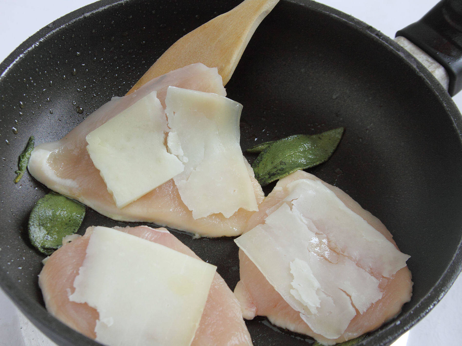 Ricetta Petto di pollo con pecorino e fave - Step 3