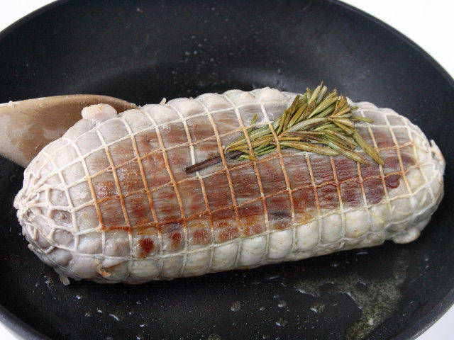 Ricetta Arrosto di tacchino con cipolle - Step 2