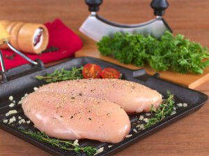 Petto di pollo cucinato in padella: come prepararlo?