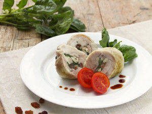 Cosce di pollo farcite con spinaci, uvetta e pinoli