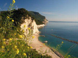 Vuoi vincere una vacanza nelle Marche?