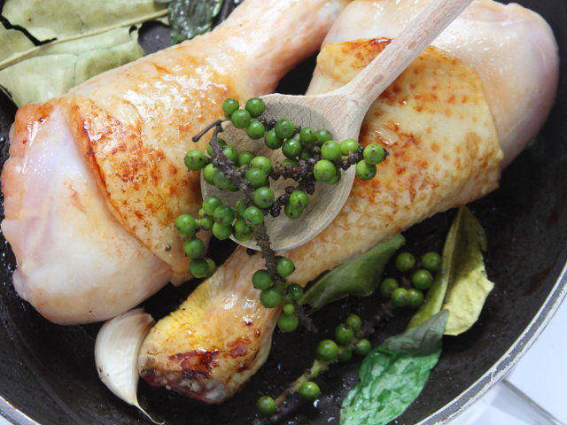 Ricetta Fusi di pollo al pepe verde - Step 3