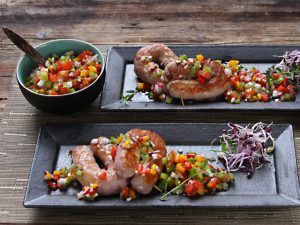 Salsicce con salsa cruda estiva