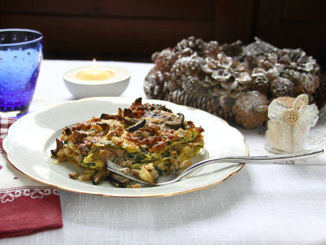 Lasagnette con ragù di faraona, funghi e castagne