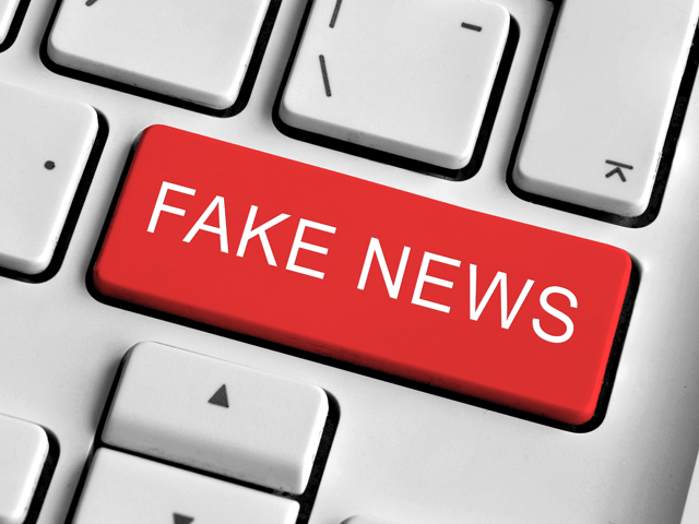 Risultati immagini per FAKE NEWS COMPUTER