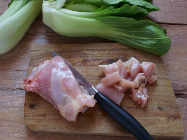 Ricetta Noodles con pollo e Bok Choy - Step 1