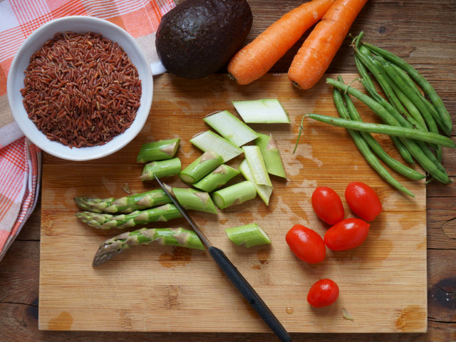 Ricetta Bowl di primavera con pollo - Step 1