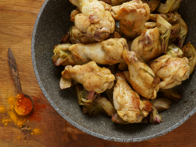 Ricetta Alette speziate con carciofi e pomodorini secchi - Step 4