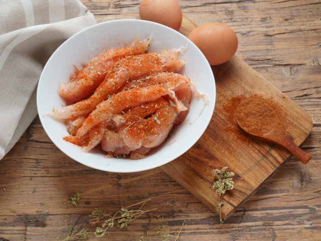 Ricetta Filetti di pollo fritti - Step 1