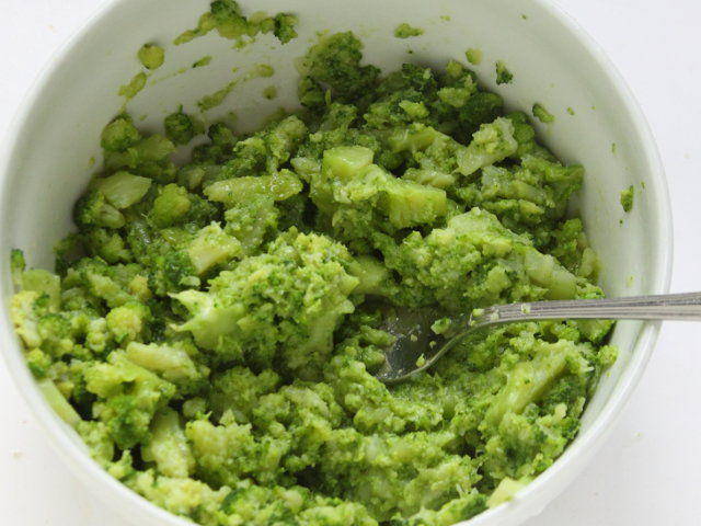 Ricetta Pollo allo zafferano con purea di broccoletti - Step 4