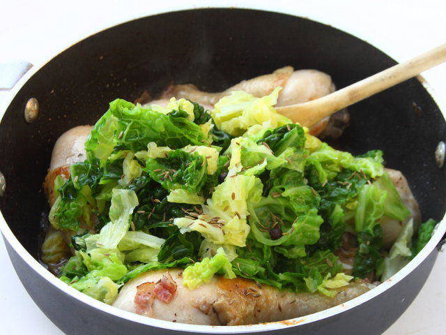 Ricetta Cosce di pollo alla verza - Step 4