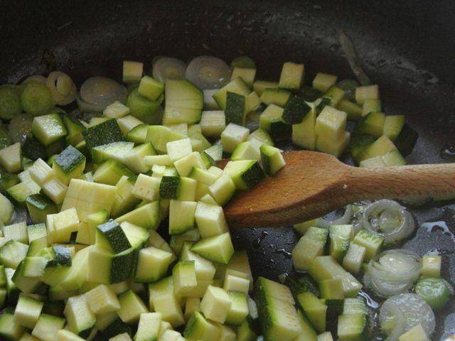 Ricetta Farro con zucchine e pollo - Step 2