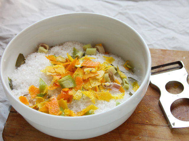 Ricetta Cosce di pollo con sale di Cervia e agrumi - Step 3