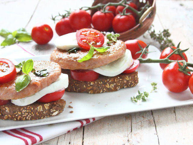 Hamburger caprese: la ricetta | Ricette Fileni