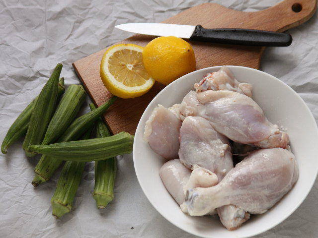 Ricetta Frango com quiabo: una ricetta dal Brasile - Step 1