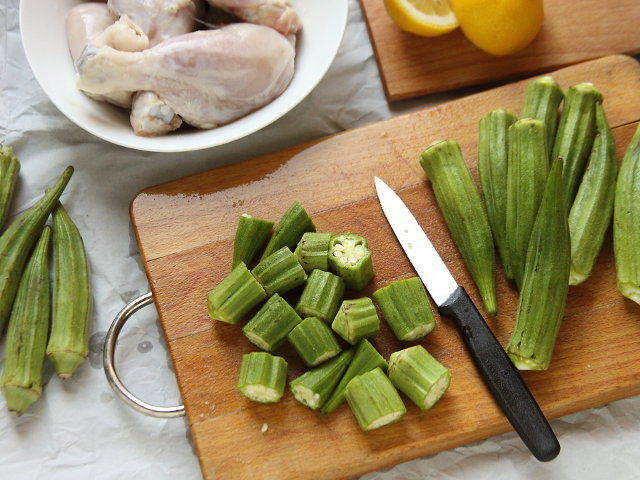 Ricetta Frango com quiabo: una ricetta dal Brasile - Step 2