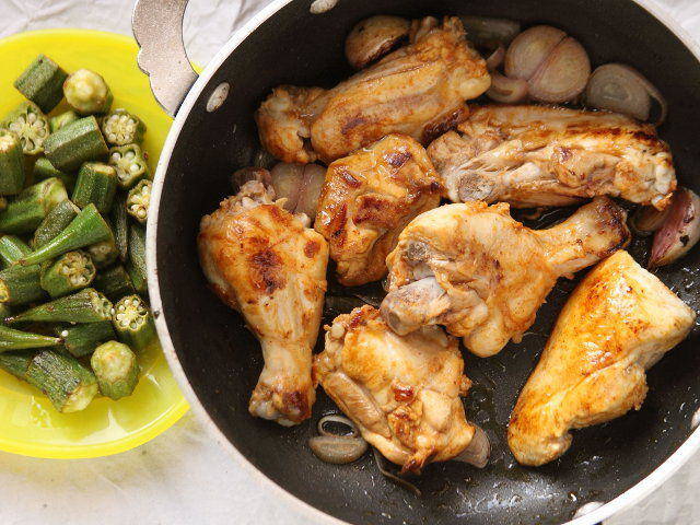 Ricetta Frango com quiabo: una ricetta dal Brasile - Step 4