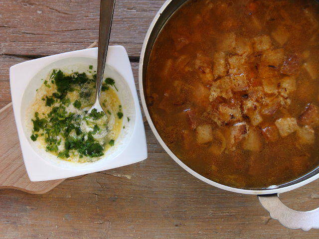 Ricetta Zuppa di pane nero con pollo e topinambur - Step 4